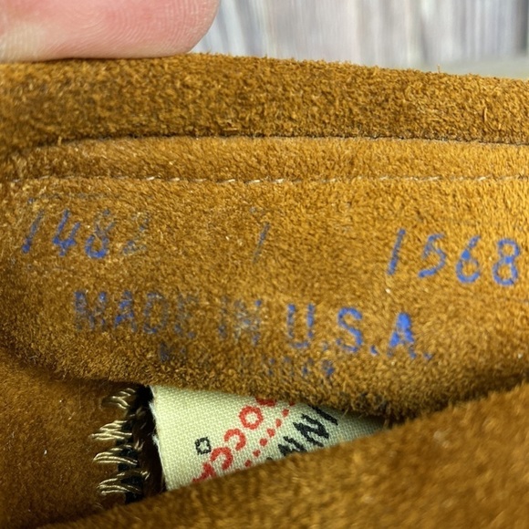 Infant Minnetonka Brown Suede Moccasin Booties With Fringe - See Measurements - Picture 7 of 9